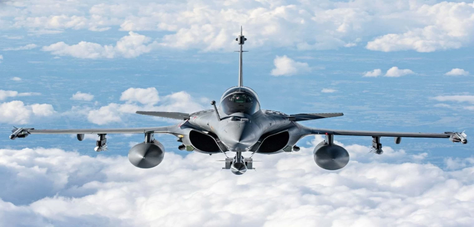 Σε ρυθμούς… Rafale η Πολεμική Αεροπορία: Πότε θα αρχίσουν οι παραδόσεις – Εκπαιδεύονται οι Έλληνες πιλότοι